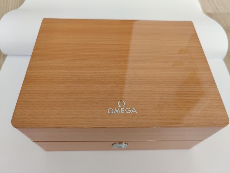 Omega Box and Papers New
